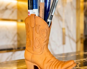 Cowboy Boot Pärm Skrivbord Organiserare Pennhållare 3D-utskrift Western Dekor Boot Pennhållare Digital Nedladdning Rustik Kontorsgåva