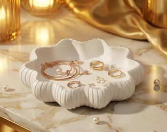 Minimalistisk smyckeshållare, elegant keramisk ringfat, neutral sminkbordsorganisatör, modern heminredning, present till henne, estetisk skrivbordsaccessoar