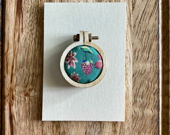 Liberty of London fabric Embroidery hoop Magnet Cross Stitch Needle Minder • So Cute!