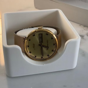 Modular box watch