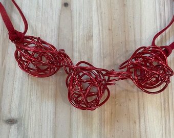 Alem Necklace in Red Wire