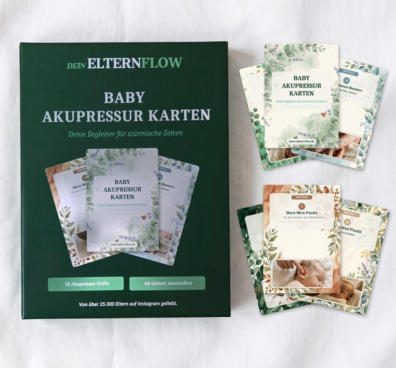 K&ouml;nnte beinhalten: Eine dunkelgr&uuml;ne Schachtel mit der Aufschrift DEIN ELTERNFLOW BABY AKUPRESSUR KARTEN sowie dazugeh&ouml;rige Lernkarten mit botanischen Illustrationen, deutschem Text und Fotos, die Akupressurtechniken bei einem S&auml;ugling zeigen.