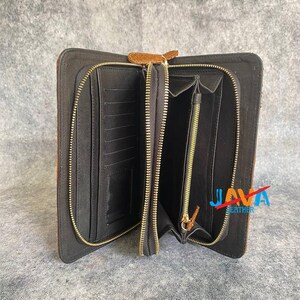 Genuine Python Snakeskin Women Wallet – Luxury Long Zipper Wallet with Lambskin Interior image 11