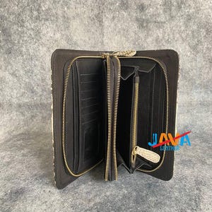 Genuine Python Snakeskin Women Wallet – Luxury Long Zipper Wallet with Lambskin Interior image 4