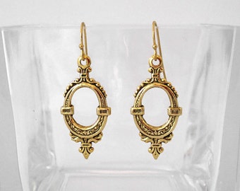 Boucles d'oreilles pendantes ovales en or victoriennes