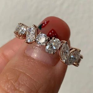 Anillo de boda con diamantes cultivados en laboratorio de 4,50 quilates, anillo de eternidad completo de oro macizo de 14 quilates, anillo de aniversario con diamantes de varias piedras, anillo apilable de moissanita.