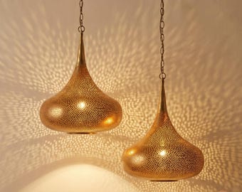 手作りの彫刻入り真鍮製モロッコ風ペンダントライト：花柄シェードランプ