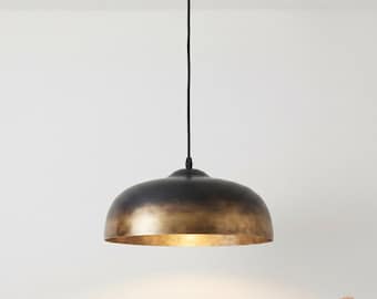 Lámpara colgante moderna de latón: lámpara colgante de cúpula hecha a mano, lámpara de techo minimalista, iluminación ambiental cálida para la cocina.