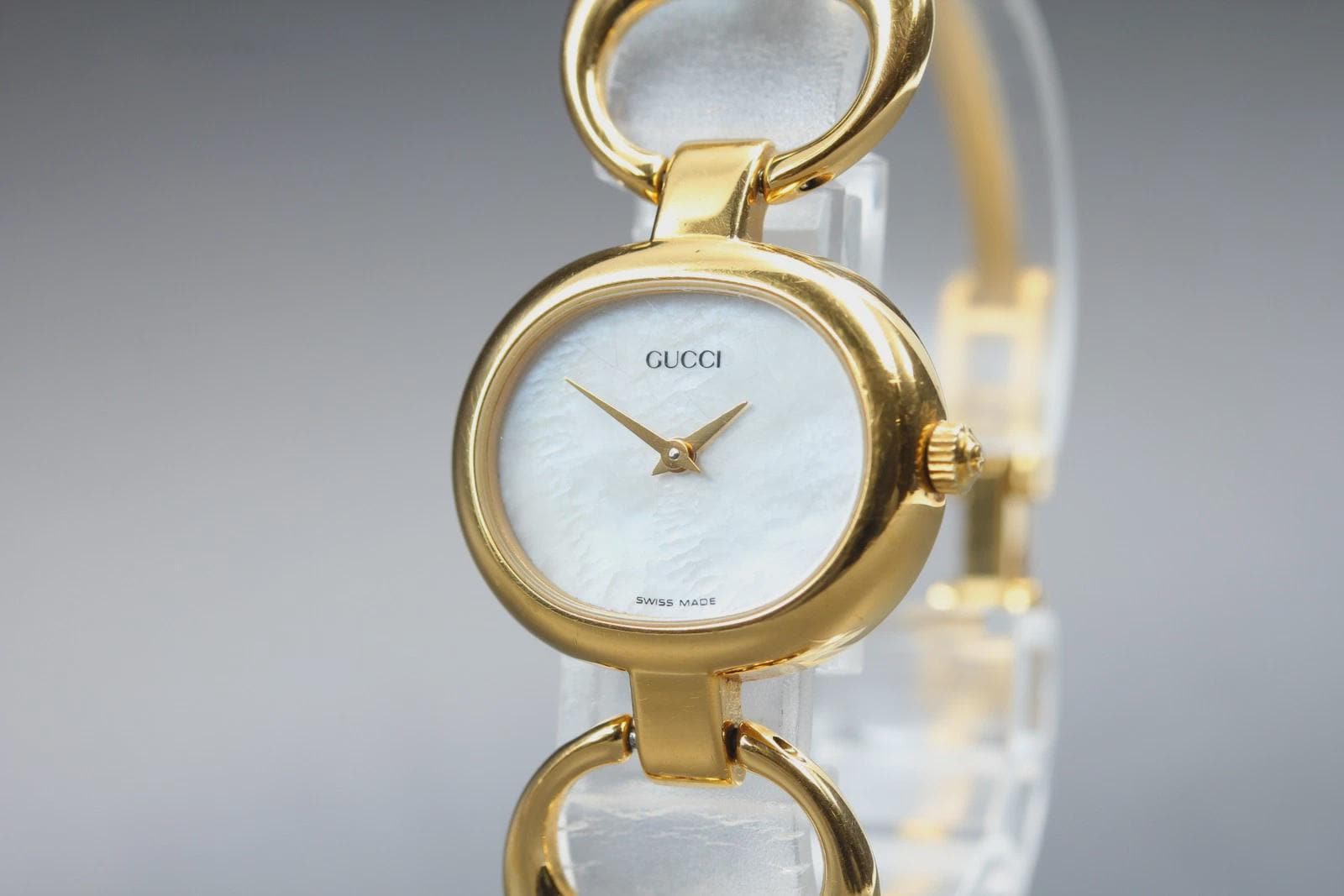 GUCCI 腕時計 レディース 1600 GUCCI 1600 Ladies Wristwatch Stainless Steel Square Face for sale