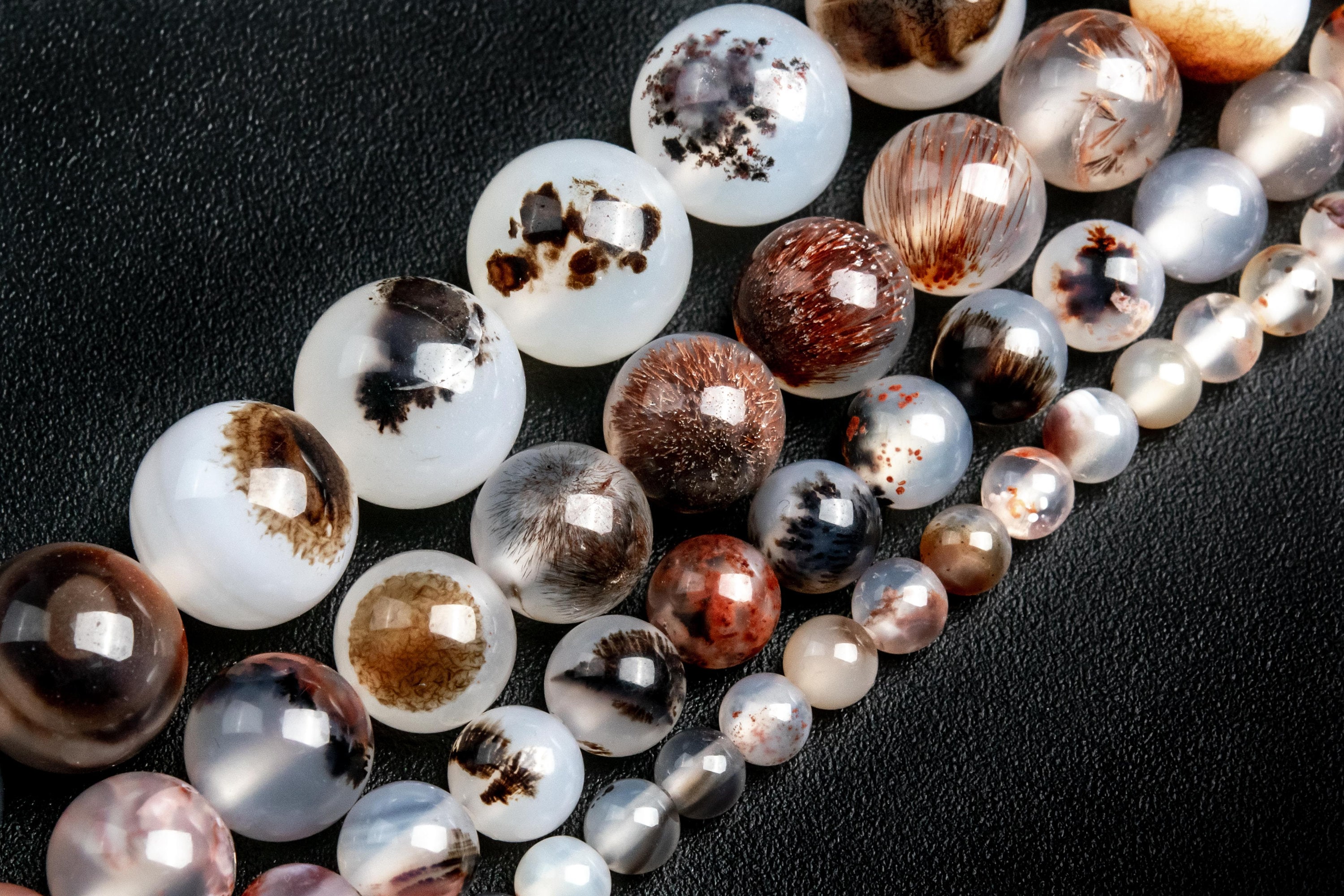 14x8 mm Brown & White Resin Beads