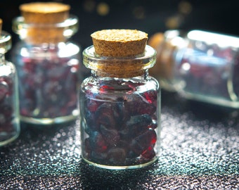 2 piezas 35x22MM botella de deseos de vidrio genuino natural púrpura rojo granate chips curación piedras preciosas cuentas opciones de lote a granel (114364-3791)