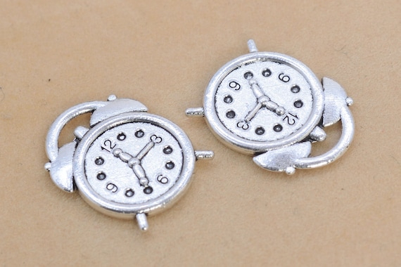 17 x 13 MM 時計チャーム シルバートーン 亜鉛合金チャーム 12 個