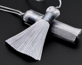2 Stk 2,1 "/ 5 CM Hellgraue Quaste 1 CM Dicke Kunstseide Handcraft Quasten für Schmuckherstellung Masse Lot Optionen (64108-2464)