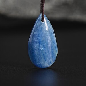 Unique Natural Kyanite Pendant Grade AAA 21X11X6MM Blue Pendant Teardrop Pendant Gemstone Pendant Only One(900231)