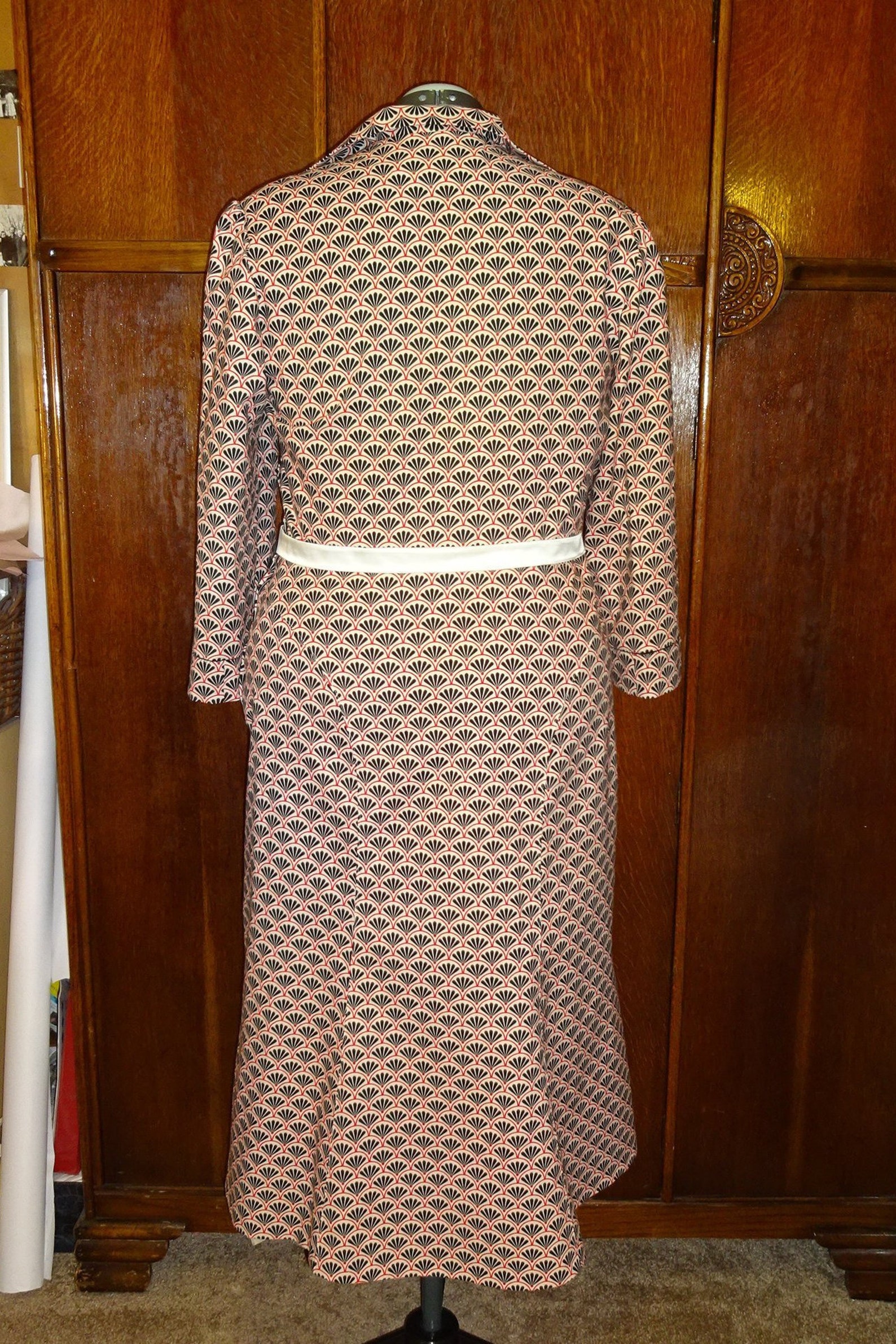 1930s Style Jabot Collar Dress With Balloon Sleeves and Slim Etsy