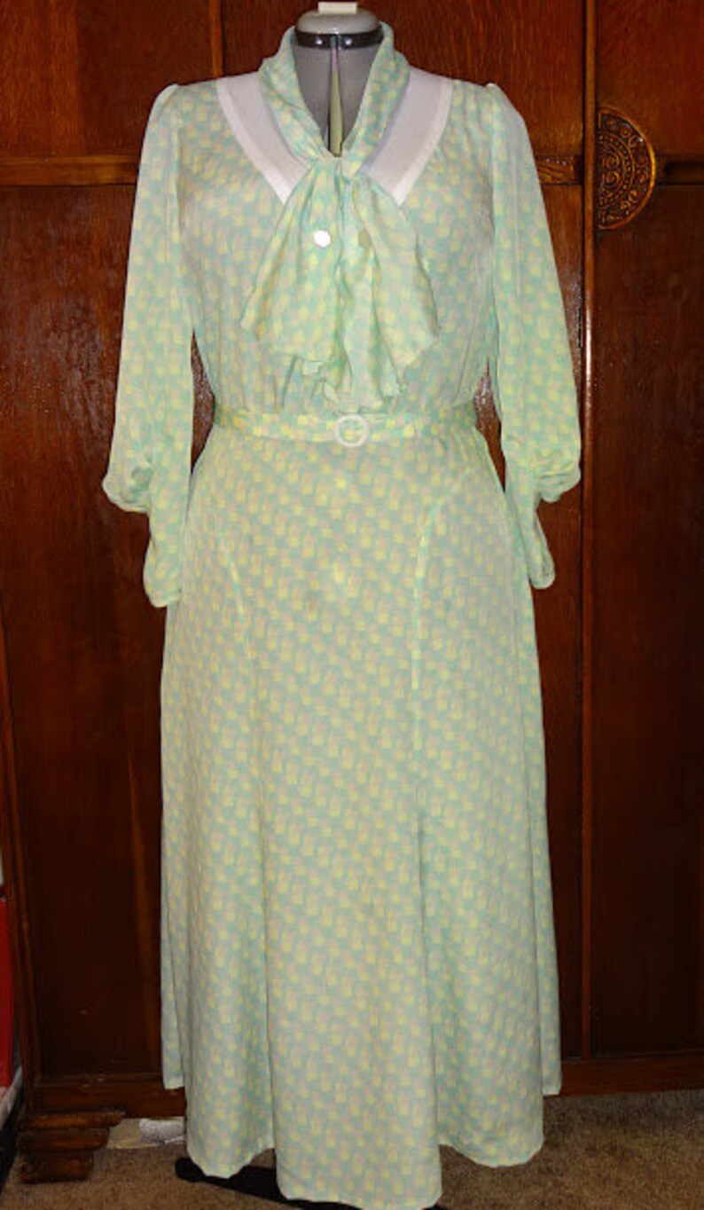 1930s Style Jabot Collar Dress With Balloon Sleeves and Slim Etsy
