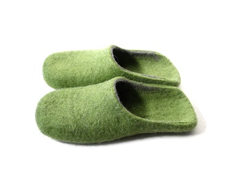 Handmade felt mules clogs, Apple Green Gray Felted Slippers, Housewarming Gifts for Him,  Christmas Comfortable winter gifts