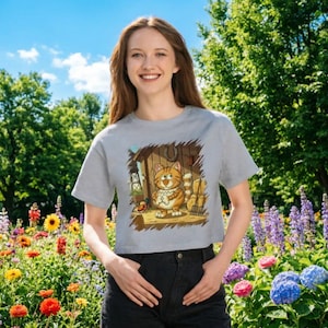 Camiseta corta con ilustración de gato hipotético maullido