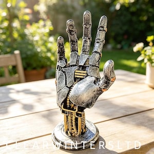 Soporte de resina con forma de mano de robot mecánico cyberpunk para mando de juegos de Xbox Switch PS, decoración de escritorio, adorno de ciencia ficción, regalo para gamers.