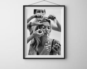 Kate Moss preparándose, arte mural de moda, arte mural en blanco y negro, descarga instantánea imprimible, póster vintage, descarga digital