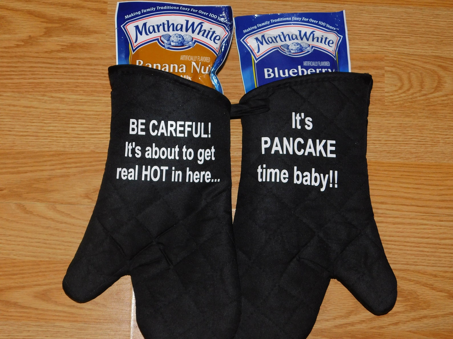 Personalized and Funny Saying Oven Mitt Giftsetshomewarming Etsy