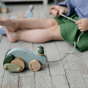 Eco-friendly Wooden Pull Toy Frog, Handmade & Hand Painted for Play and Discovery image 6