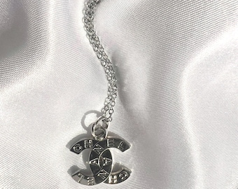 Upcycled Vintage Button Pendant Necklace, Dainty Minimalist Jewelry, Stainless Steel Chain, Silver Tone Charm Gift for her