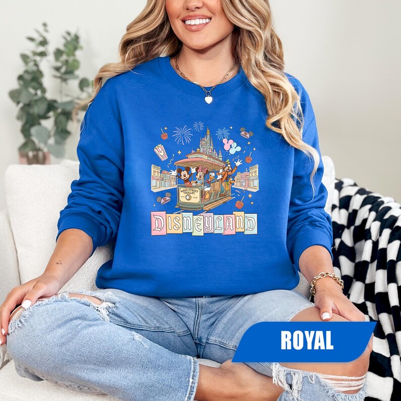 Moletom retrô da Disneylândia, Suéter do Mickey e Amigos, Moletom com Capuz para Férias na Disney, Moletom Gola Redonda do Magic Kingdom, Camiseta do Walt Disney World, Presente da Disney imagem 7