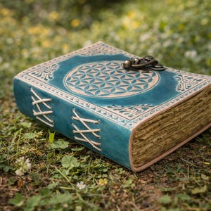 Tree of Life Embossed Leather Journal, Vintage Lock Diary Notebook, 7x5 Inches Sketchbook