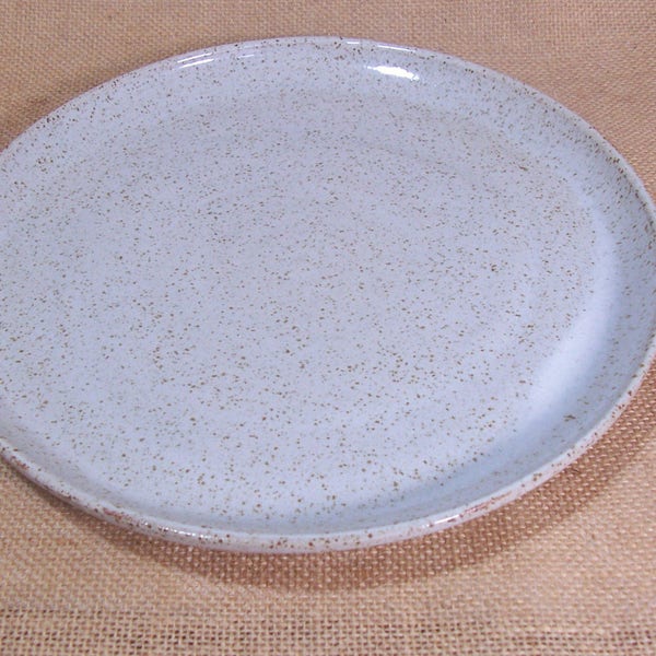 Large dinner plate. 26 cm.