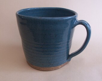 Stoneware mug. With turquoise glaze.