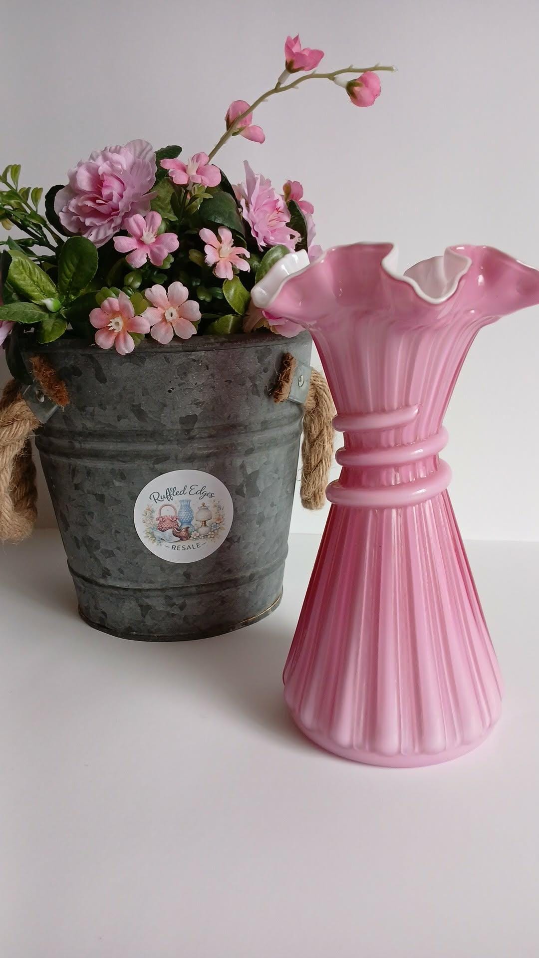Fenton Ruffled Vase - Etsy