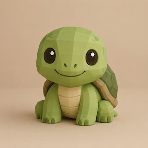 Op de afbeelding: Een schildpadfiguur in low-poly-stijl met een lichtgroene kop en ledematen met donkergroene vlekken, een beige buik en een donkergroen schild. De schildpad heeft grote, donkere, ronde ogen en een eenvoudige, gebogen lijn als mond in zittende houding.