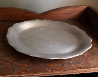 Vintage Wilton Armetale Pewter Serving Tray Oval Scalloped Edge Bread Platter Rustic Farmhouse Serveware