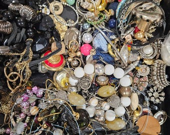 Mixed Lot Of Vintage Modern Costume Jewelry For Crafting 1 pound #3
