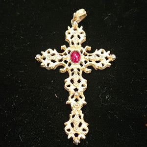 Avon Gold-Tone Vintage Cross Pendant Faux Red Stone Ornate Filigree pendent
