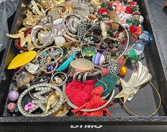 Mixed 100% Craft Jewelry Lot Necklaces Earrings Brooches Bracelets 1lb #9