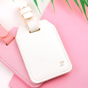 Personalized Leather Luggage Tag: Monogrammed Minimalist Style