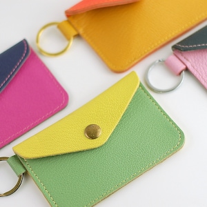Personalisierter bunter Leder-Kartenhalter / kundenspezifisches Kartenetui / Leder-minimalistische Brieftasche / Schlankes Leder-Kartenfach