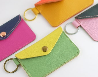 Personalisierter bunter Leder-Kartenhalter / kundenspezifisches Kartenetui / Leder-minimalistische Brieftasche / Schlankes Leder-Kartenfach