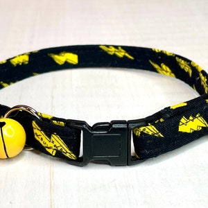 Relámpago de collar de gato, collar de gatito amarillo y negro separable con campana, relámpagos trueno