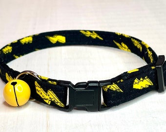 Cat Collar Lightning, Breakaway Yellow and Black Kitten Collar with Bell, Lightning Bolts Thunder