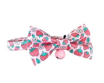 Strawberry Cat Collar and Bow Tie with Breakaway Clasp, "Summer Strawberry" Pink Red Green White Handmade Gift