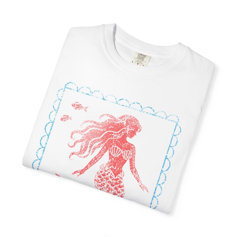 Beach Shirt Summer Shirt Mermaid Shirt La Sirene Comfort Colors Coastal Graphic Tee Beach Vacation Shirt Preppy Summer Nautical Ocean Lover Aesthetic Tee