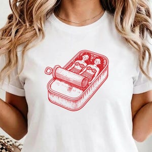 La Dolce Vita Mermaid Sardine Shirt Retro Mermaid In Tinned Fish Graphic Tee Amalfi Coast Aesthetic Shirt Comfort Colors Top