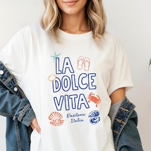 Trendy Beach Tee for Women Summer Vacation Shirts Womens Beach Shirt La Dolce Vita Shirt Italian Summer Graphic Tee Beach Aesthetic Trend