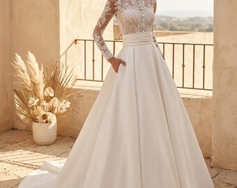 Long Sleeve Lace Wedding Dress High Neck Bridal Gown Ball Gown Elegant Princess Wedding Dress Classic Bride Dress Church Wedding Gown