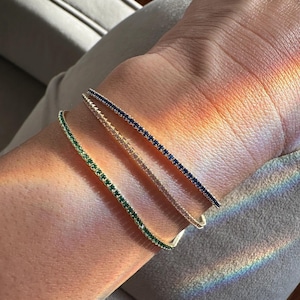 Color tennis bracelet