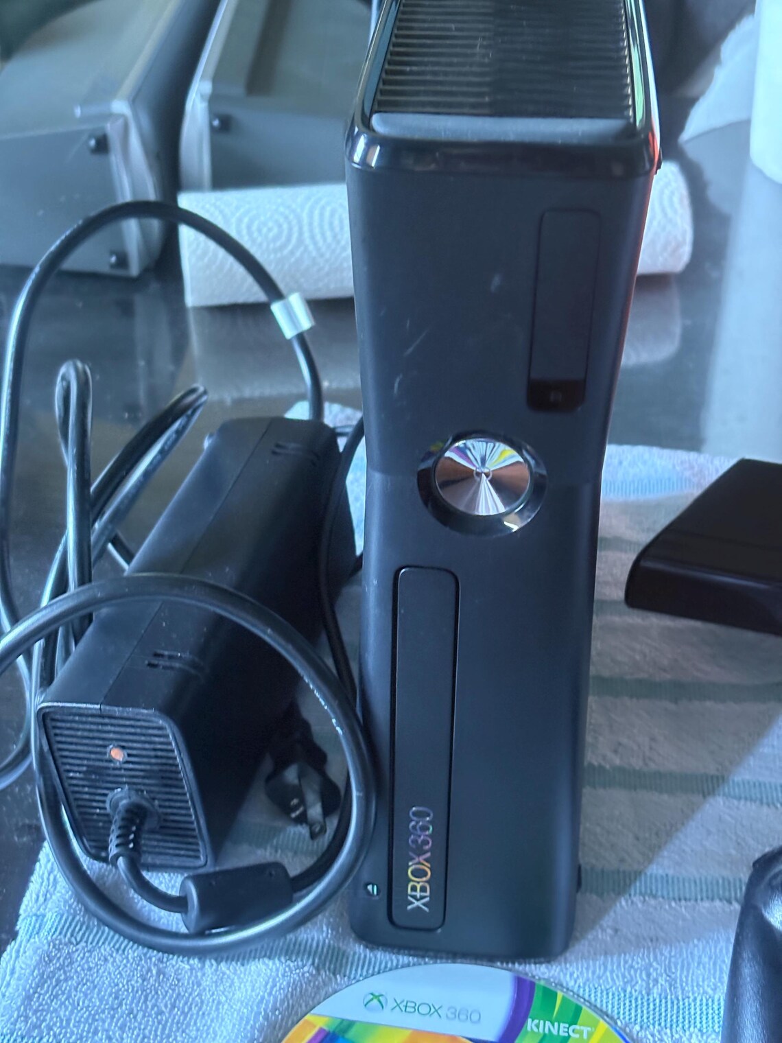 Microsoft Xbox 360 S Console 1439 Black 1 Controller Power Brick Kinect Game Just Dance 2014, foto 4 di 5