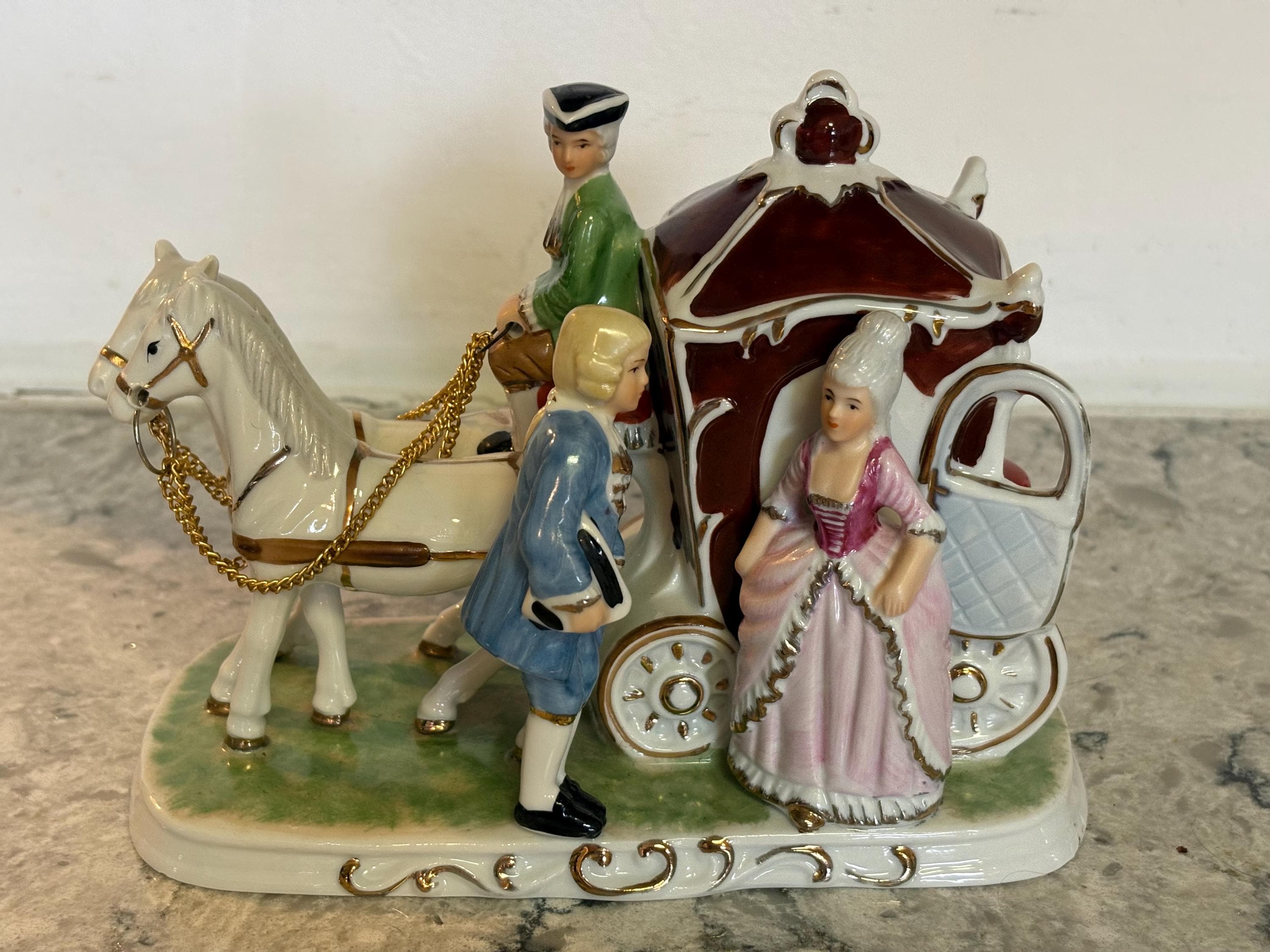 Capodimonte Horse and Carriage - Etsy